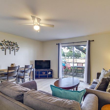 Airy Biloxi Condo With Patio Walk To Beach! Buitenkant foto