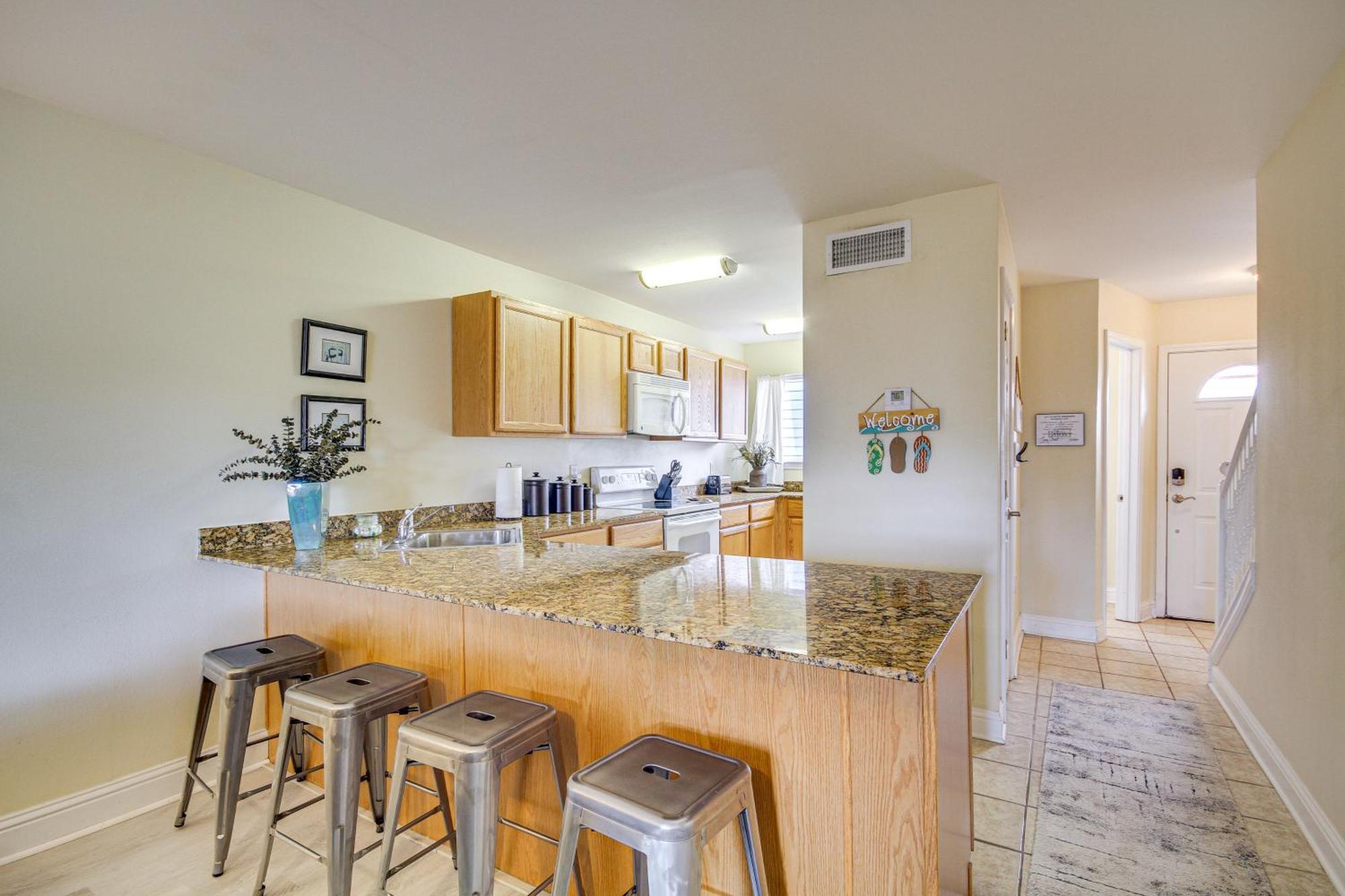 Airy Biloxi Condo With Patio Walk To Beach! Buitenkant foto