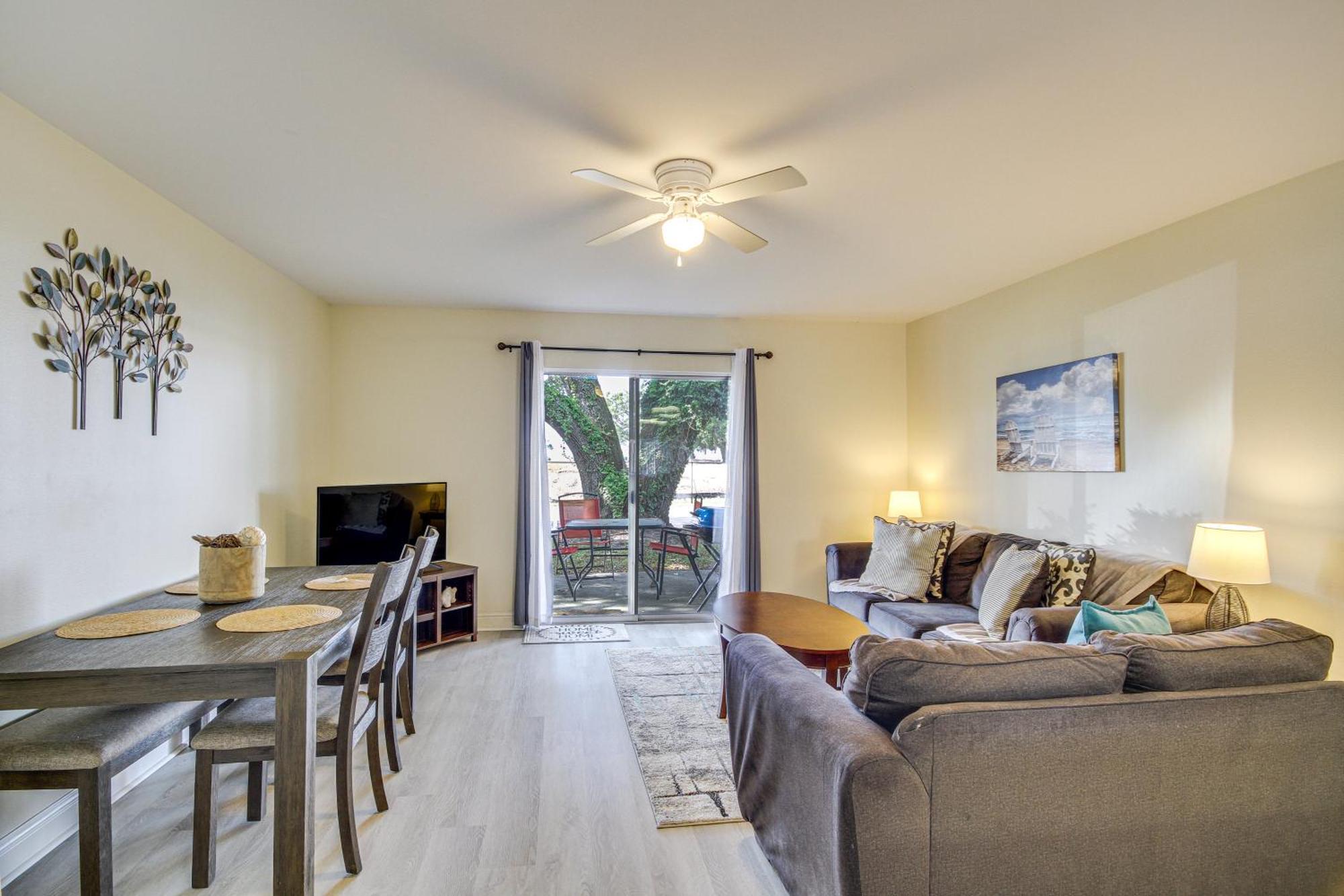Airy Biloxi Condo With Patio Walk To Beach! Buitenkant foto