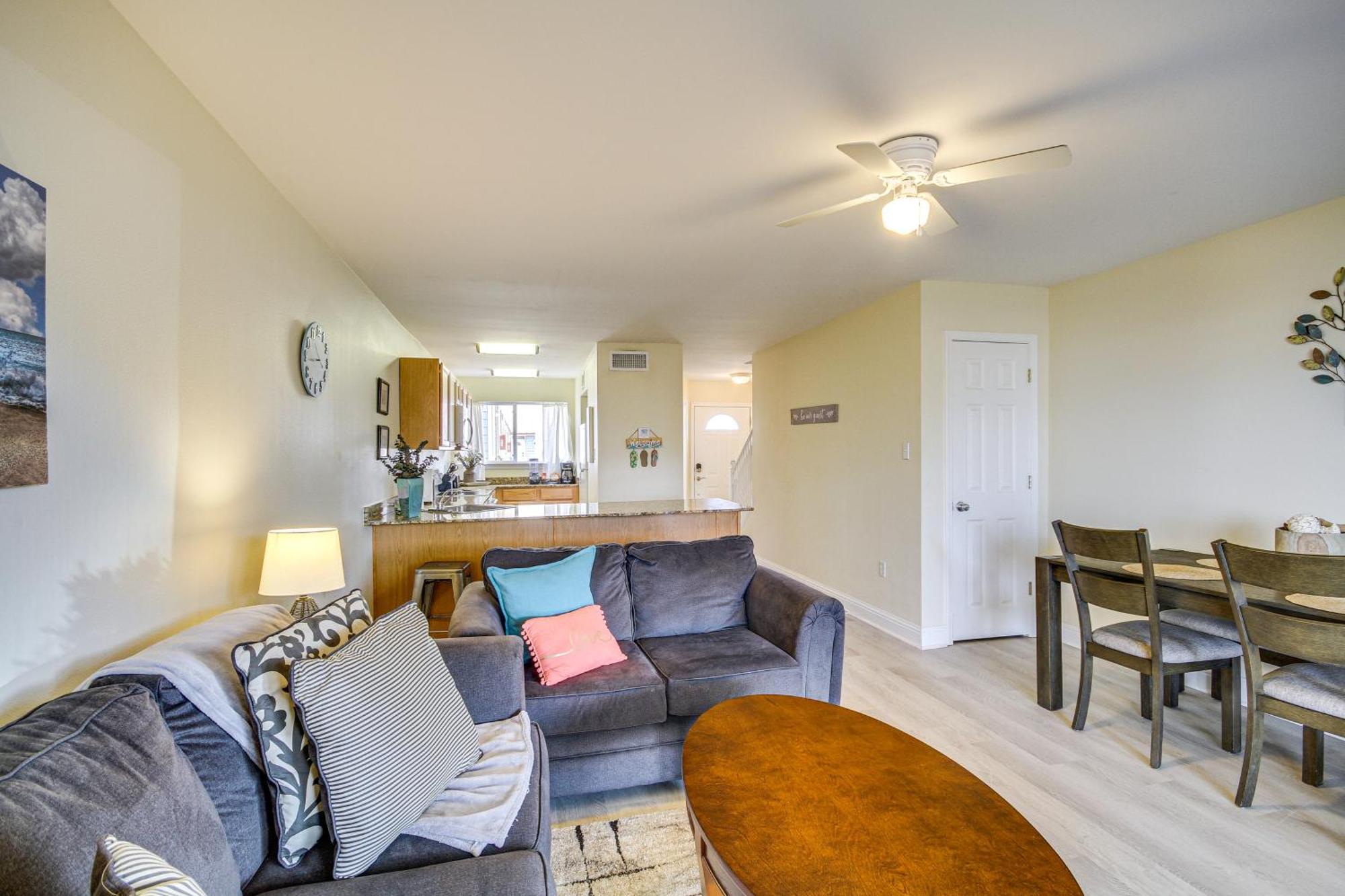 Airy Biloxi Condo With Patio Walk To Beach! Buitenkant foto